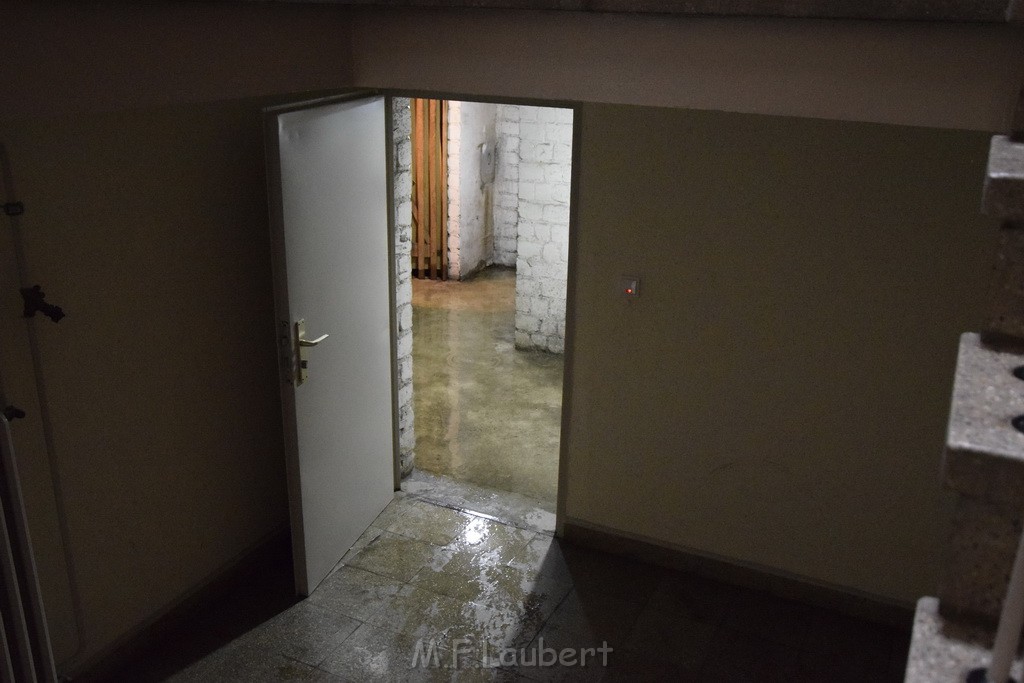 Wasserschaden Wohnung Koeln Vingst Oranienstr P18.JPG - Miklos Laubert